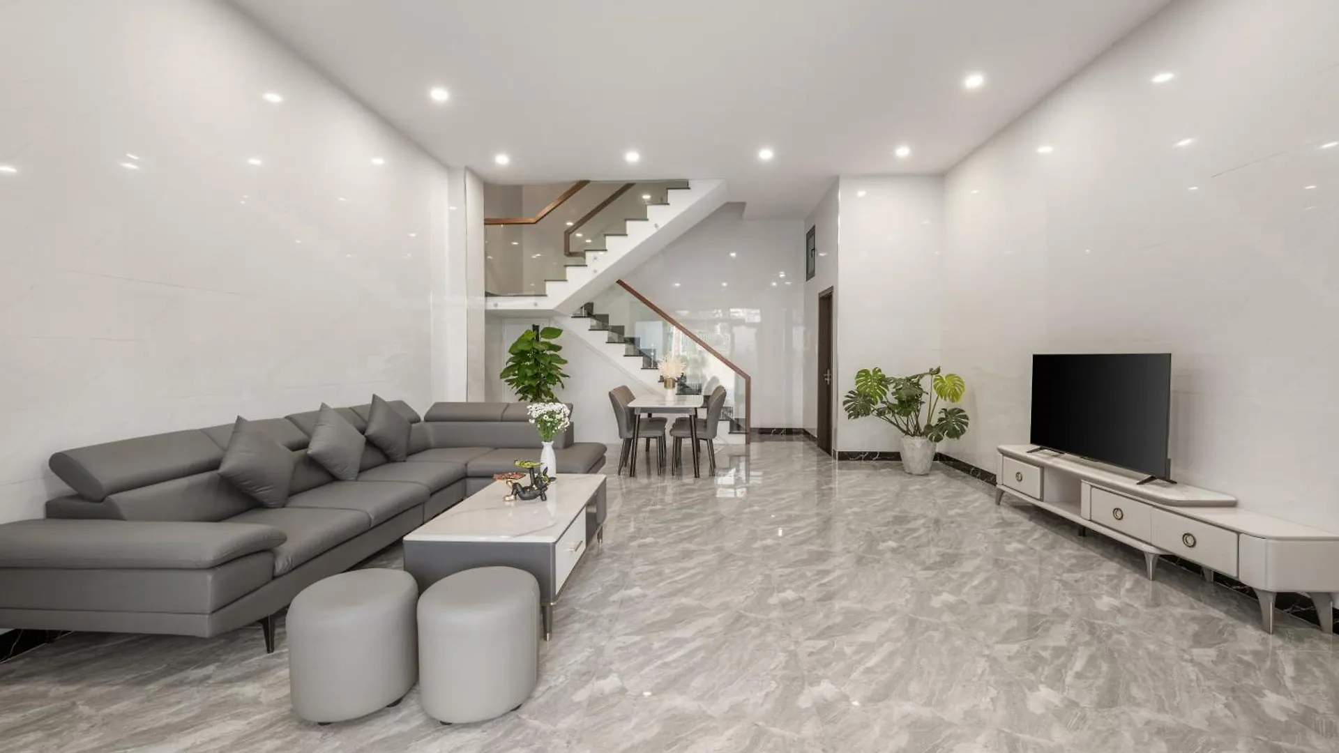 Villa T P Residence - Sauna, Jacuzzi Bathtub- Full Ac Da Nang