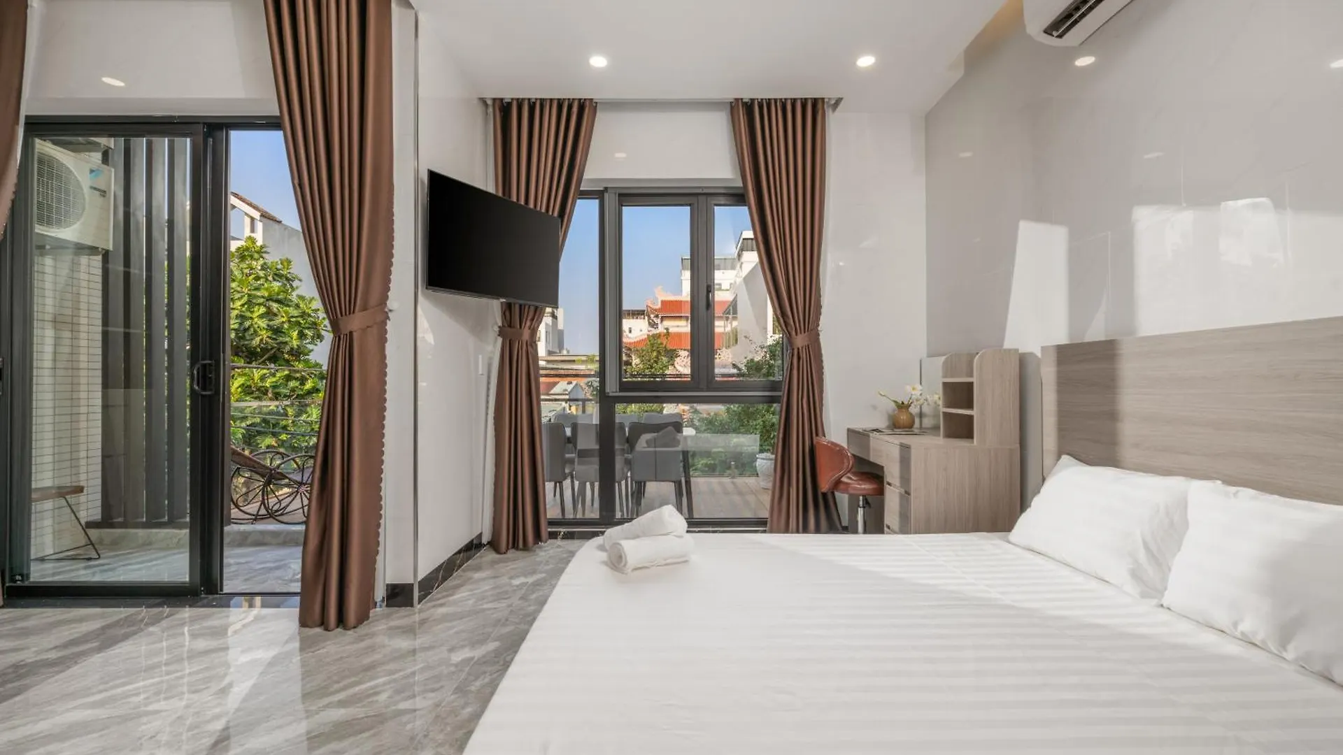 Villa T P Residence - Sauna, Jacuzzi Bathtub- Full Ac Da Nang